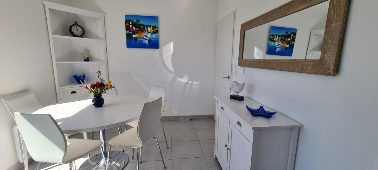 Appartement Devant La Plage Avec Piscine Concarneau Luaran gambar